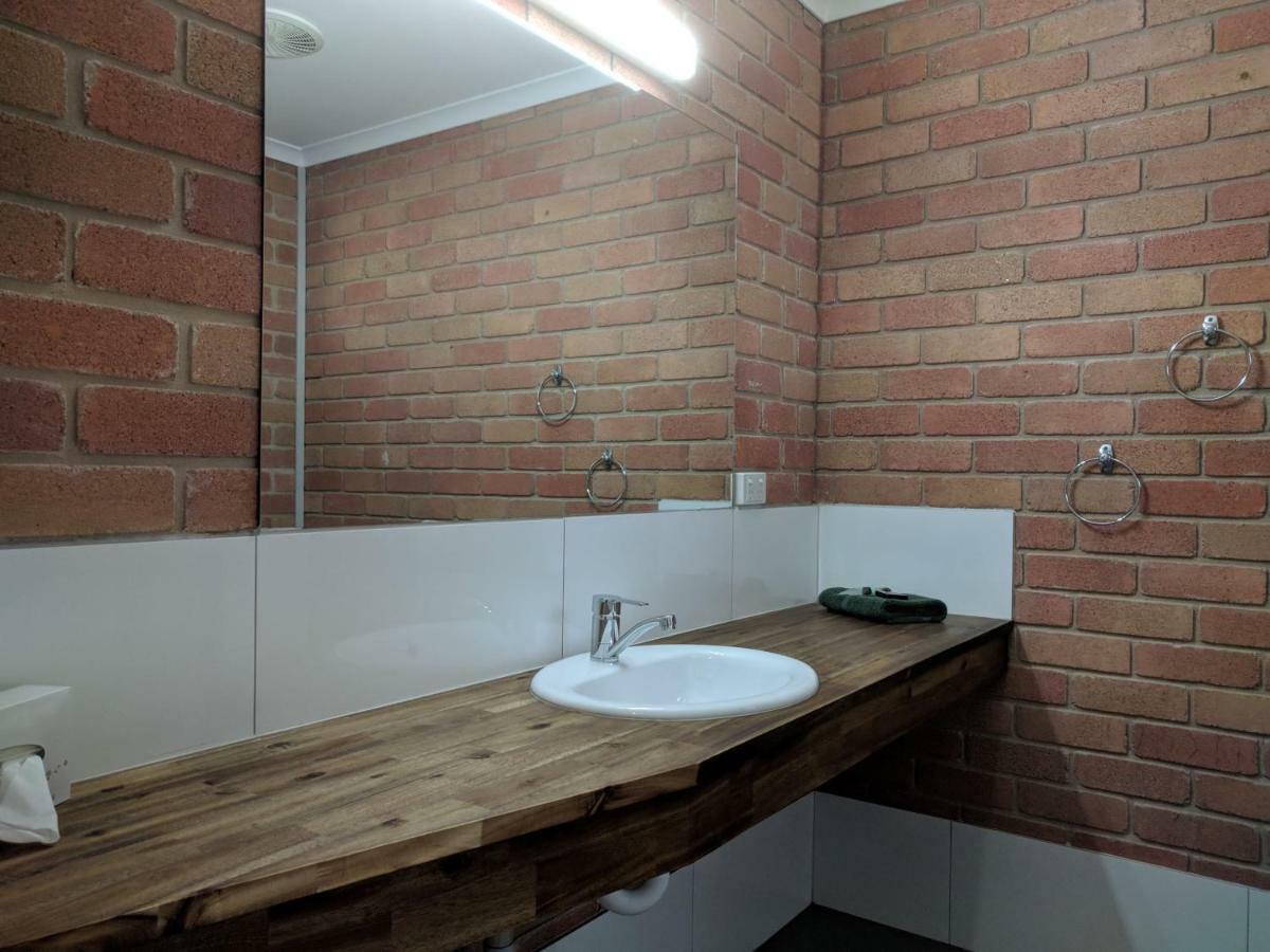 Travellers Inn Kaniva Экстерьер фото